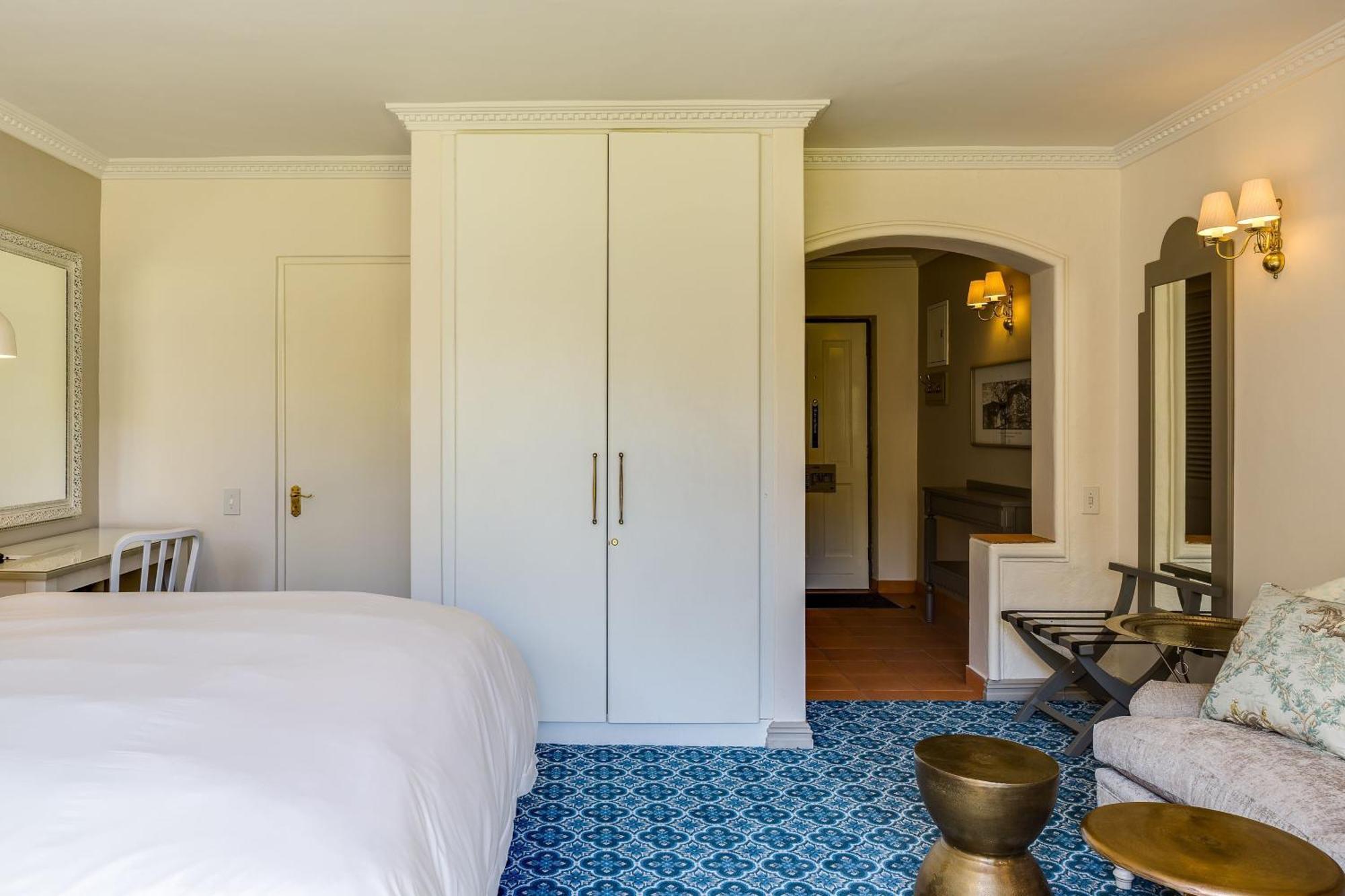 Protea Hotel By Marriott Cape Town Mowbray Exterior photo